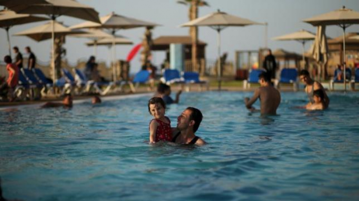 Δείτε το πολυτελές ξενοδοχείο «5 αστέρων» που άνοιξε στη... Λωρίδα της Γάζας